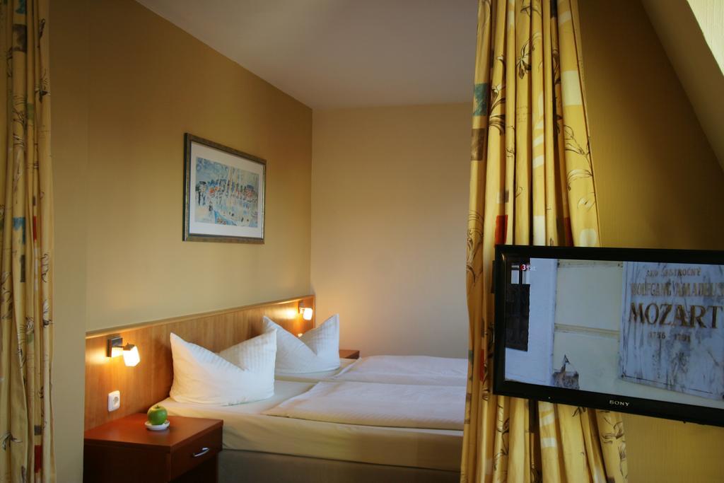 Hotel Verdi Rostock Rum bild
