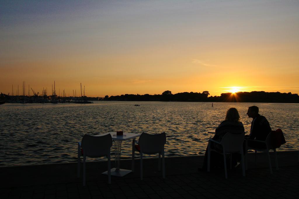 Hotel Verdi Rostock Exteriör bild